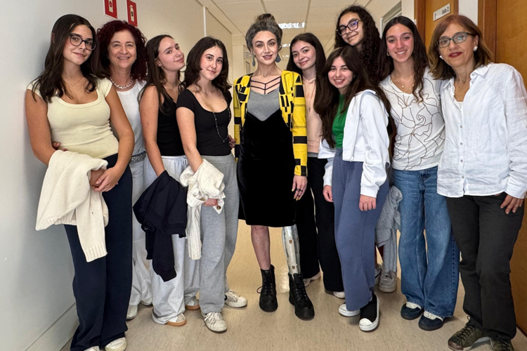 Encontro com a cantora iraniana Mahmooni